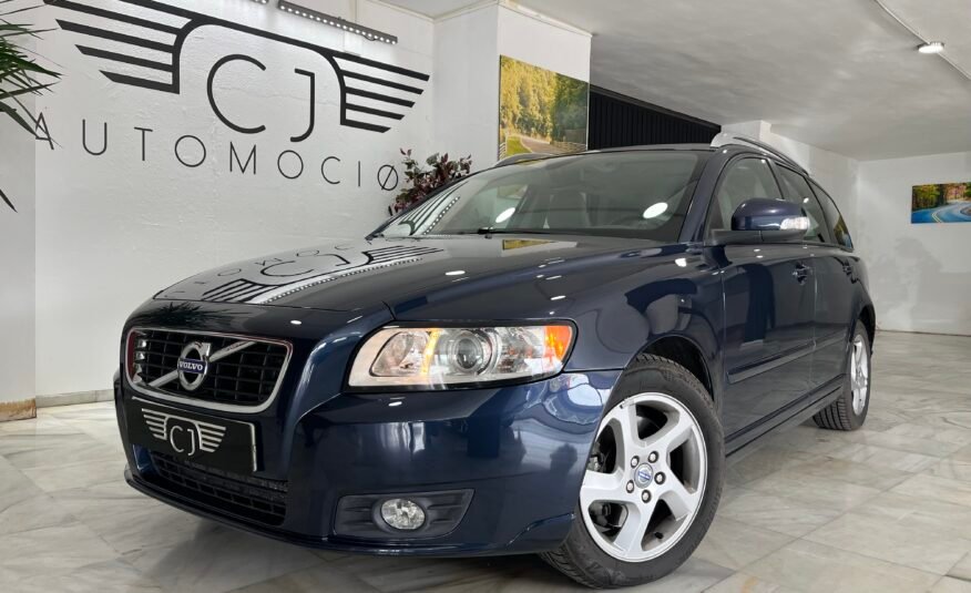 VOLVO V50 D3