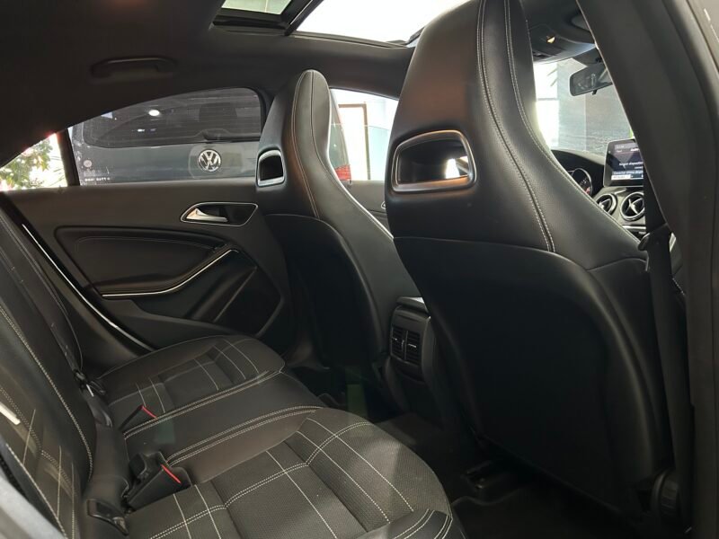 MERCEDES-BENZ CLA 220 CDI